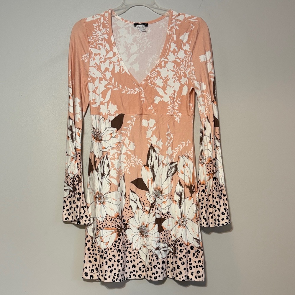 NWOT Venus floral light pink long sleeve dress v-neck bell sleeves sz. S